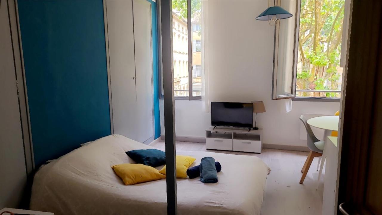 Charmant Studio Avec Mezzanine Apartman Aix-en-Provence Kültér fotó